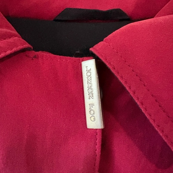 London Fog Women’s Medium Red Removable Hooded Jacket, fleece lined removable - Picture 4 of 10